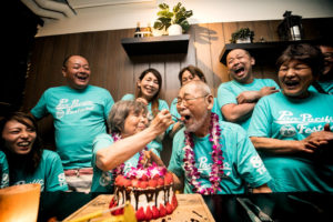 仲良しご夫婦の幸せの一コマ